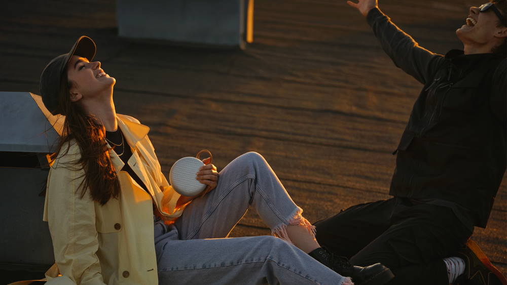 Beosound A1 2nd Gen Gold Tone - Image 2