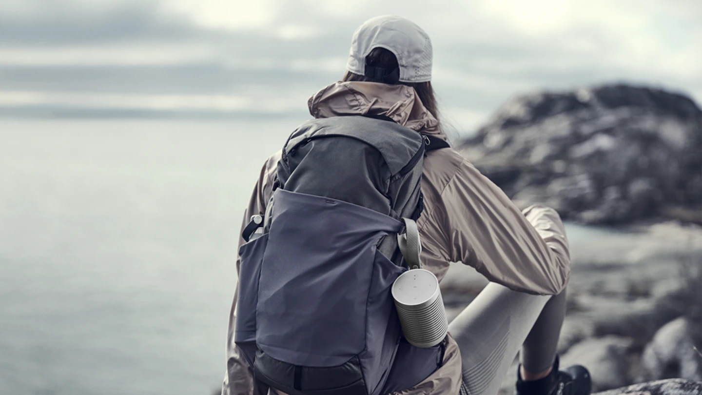 Beosound Explore Grey Mist - Image 4